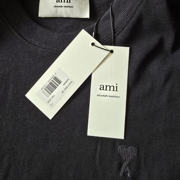 AMI Paris Black Men's T-Shirt - Picture 6 of 6